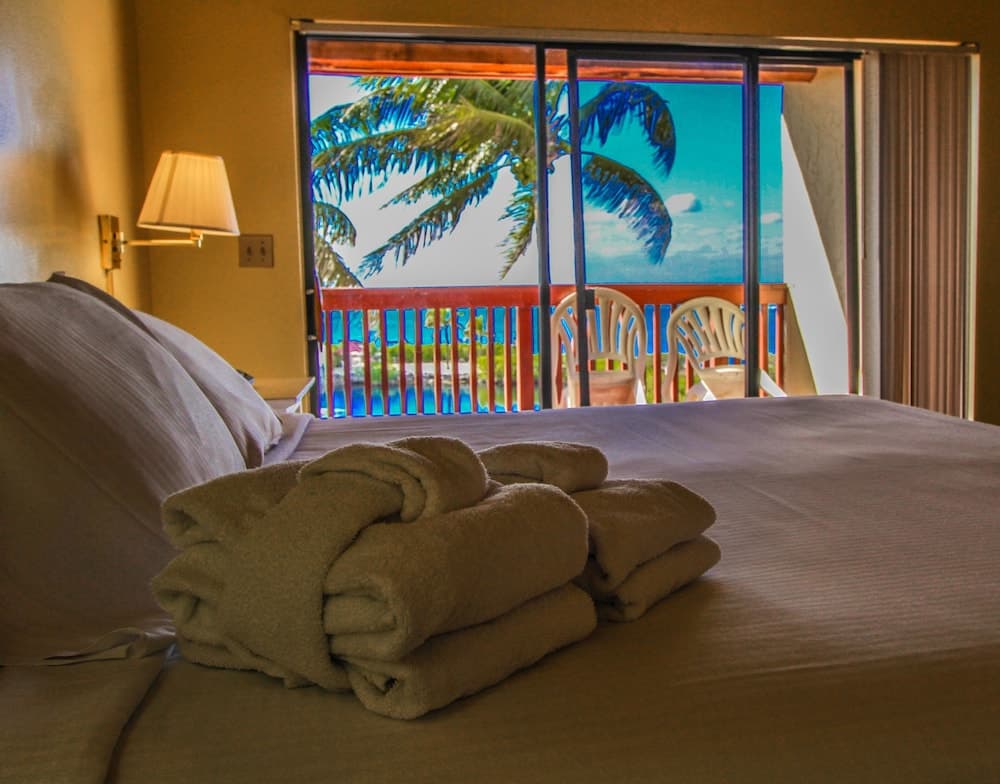 Florida Bay Club interior in Key Largo, FL — gallery photo 2