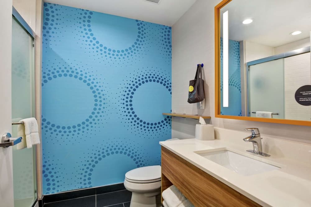 Tru by Hilton Baton Rouge Citiplace, LA interior in Baton Rouge, LA — gallery photo 2
