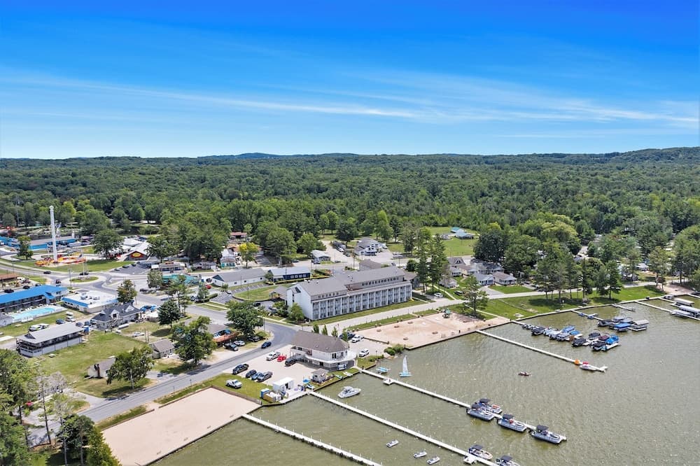 Dunes Waterfront Resort gallery photo in Mears, MI — image 46