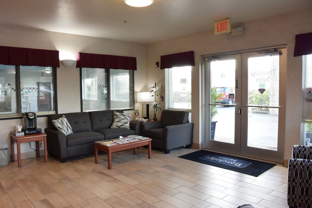 Travelodge Suites by Wyndham Newberg gallery photo in Newberg, OR — image 76