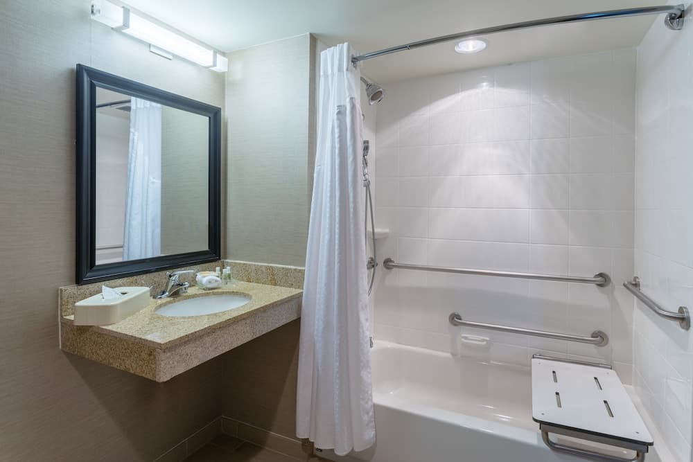 Holiday Inn Harrisburg - Hershey Area, I-81 by IHG gallery photo in Grantville, PA — image 46