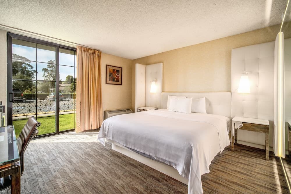 Hotel Calle Joaquin interior in San Luis Obispo, CA — gallery photo 2