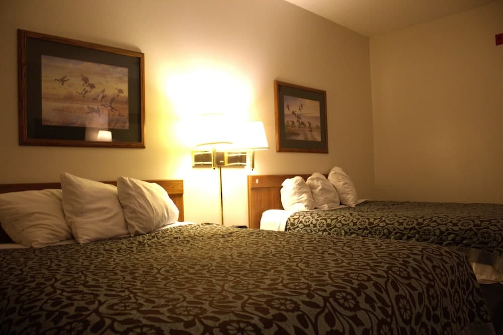Best Rest Inn  & Suites interior in Manchester, IA — gallery photo 2