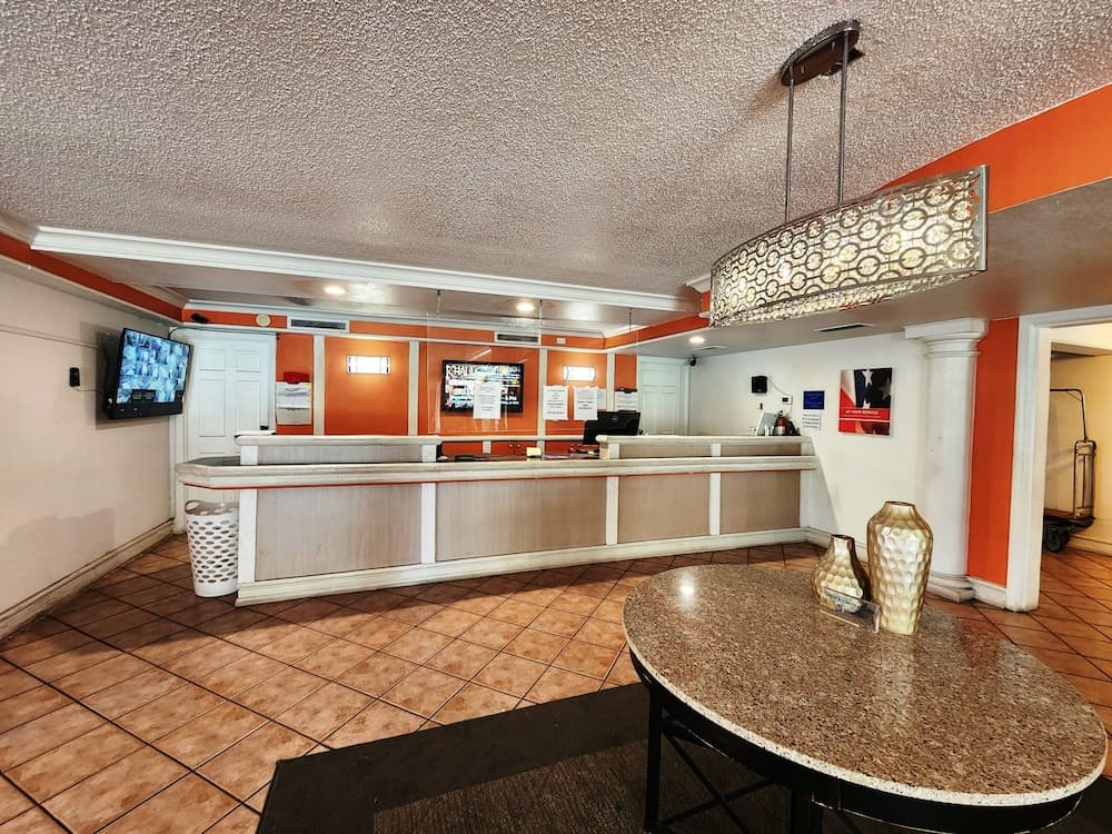 Budget Host Inn- Medical Center interior in Little Rock, AR — gallery photo 2