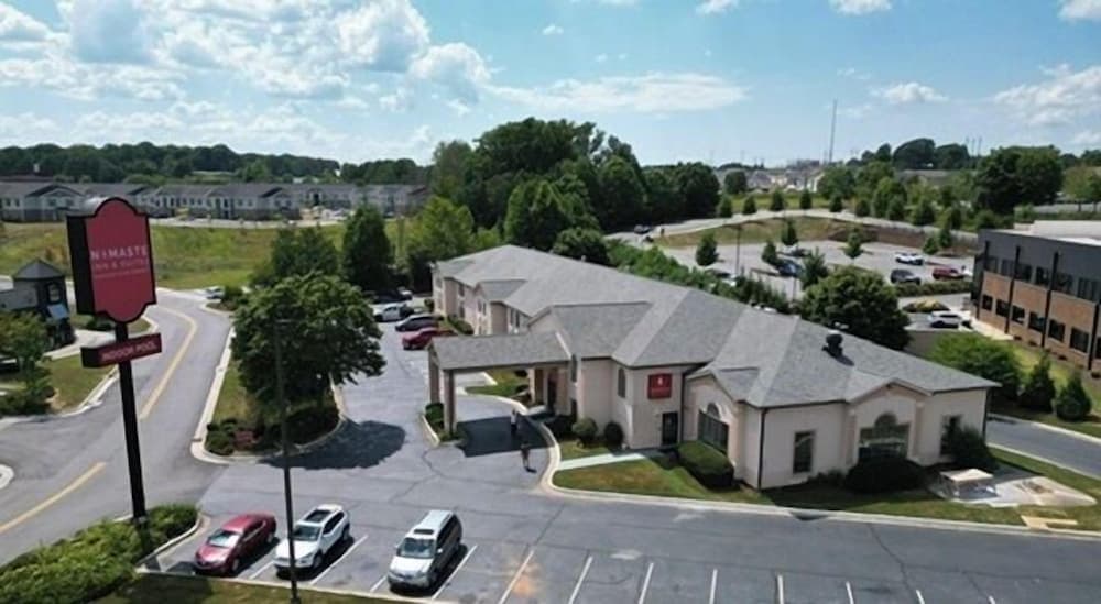 Namaste Inn & Suites Dawsonville gallery photo in Dawsonville, GA — image 22