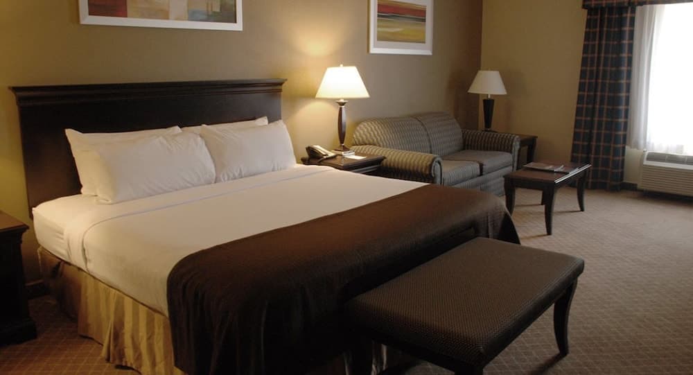 The Plaza Hotel & Suites Winona gallery photo in Winona, MN — image 35