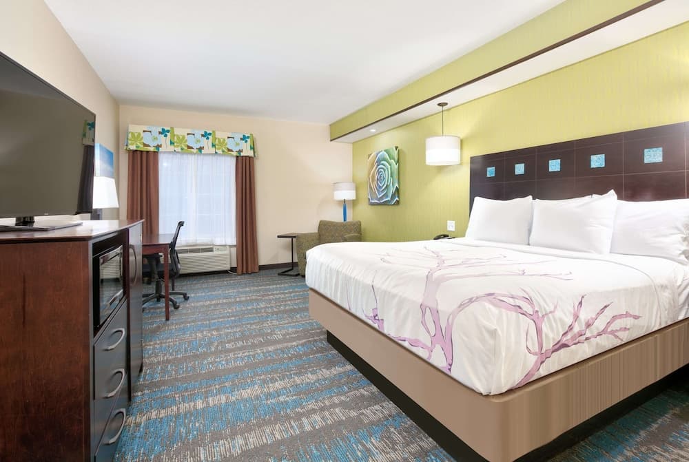 La Quinta Inn & Suites by Wyndham Dallas Grand Prairie South gallery photo in Grand Prairie, TX — image 34