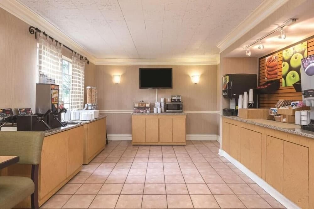 Causeway Inn - Metairie — hotel in Metairie, Louisiana
