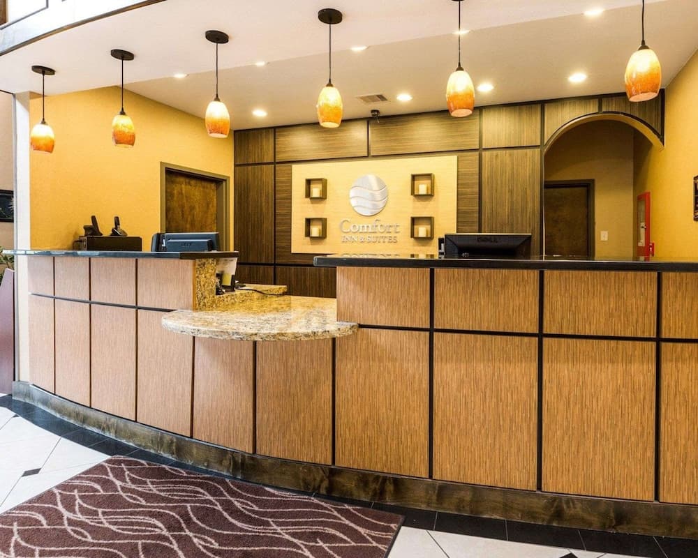 Comfort Inn & Suites Winnie property views in Winnie, TX — gallery photo 3