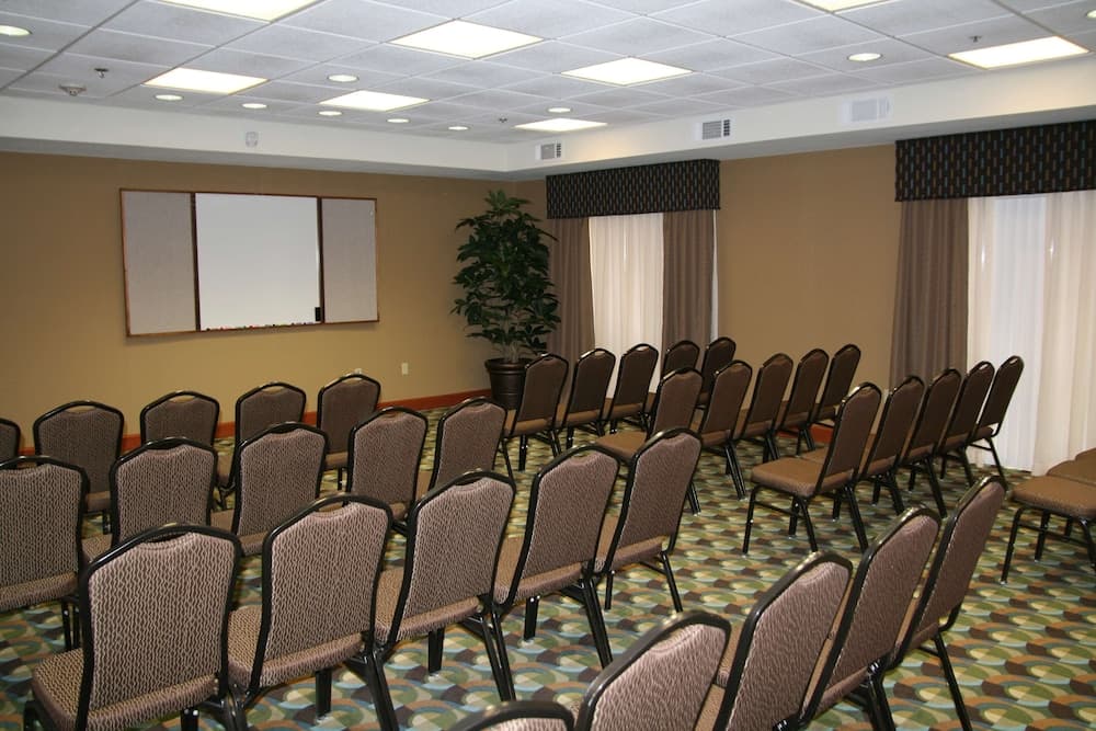 Hampton Inn Las Vegas North Speedway gallery photo in North Las Vegas, NV — image 32