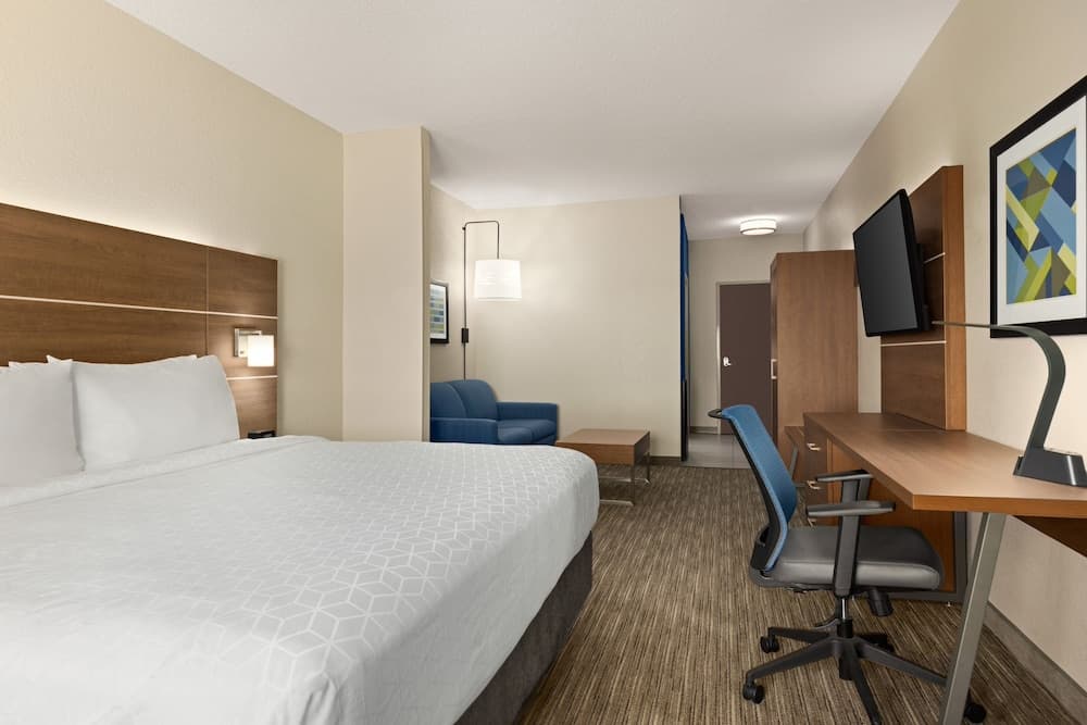 Holiday Inn Express & Suites Akron Regional Airport Area by IHG gallery photo in Akron, OH — image 21