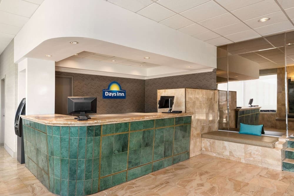 Days Inn by Wyndham Miami Airport North interior in Miami Springs, FL — gallery photo 2