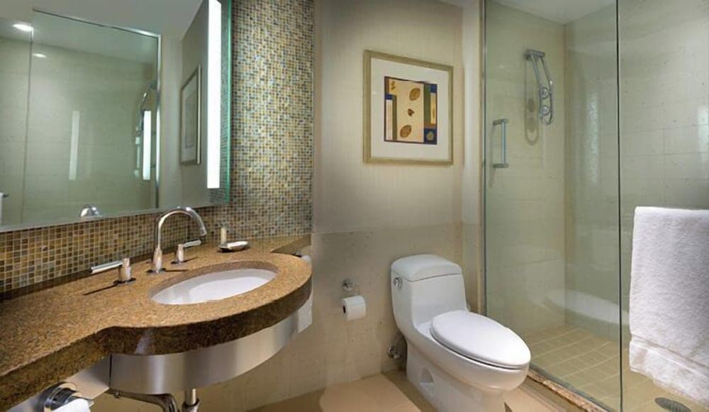 The Tower at Turning Stone Resort Casino gallery photo in Verona — image 7
