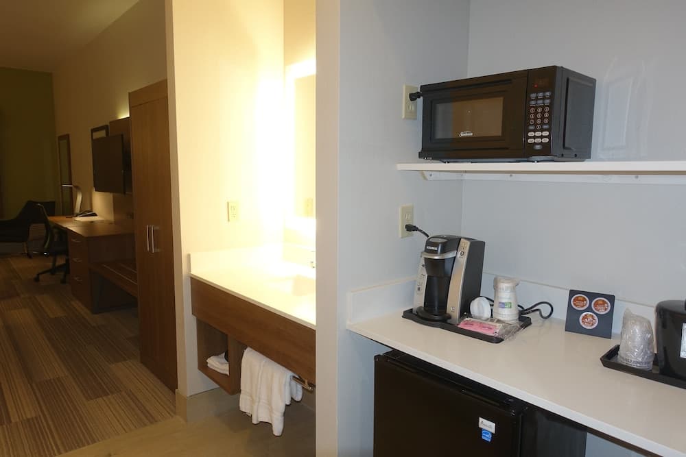 Holiday Inn Express & Suites Brentwood by IHG gallery photo in Brentwood, CA — image 17