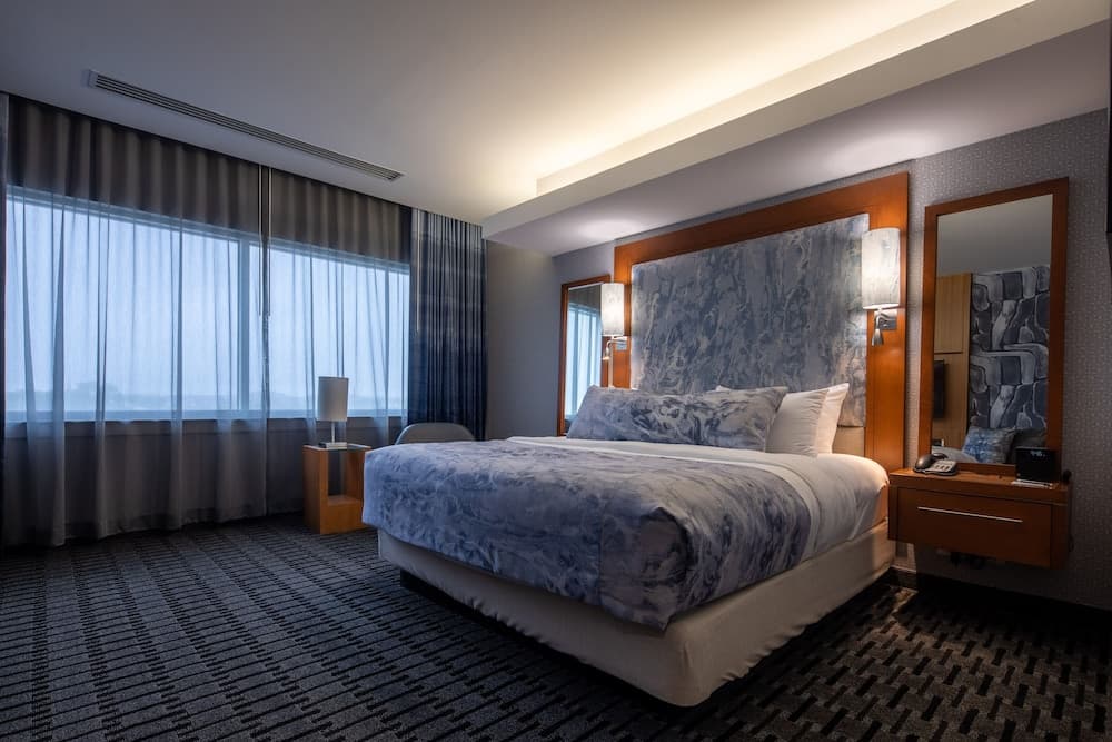 The Hotel at Kirkwood Center gallery photo in Cedar Rapids, IA — image 35