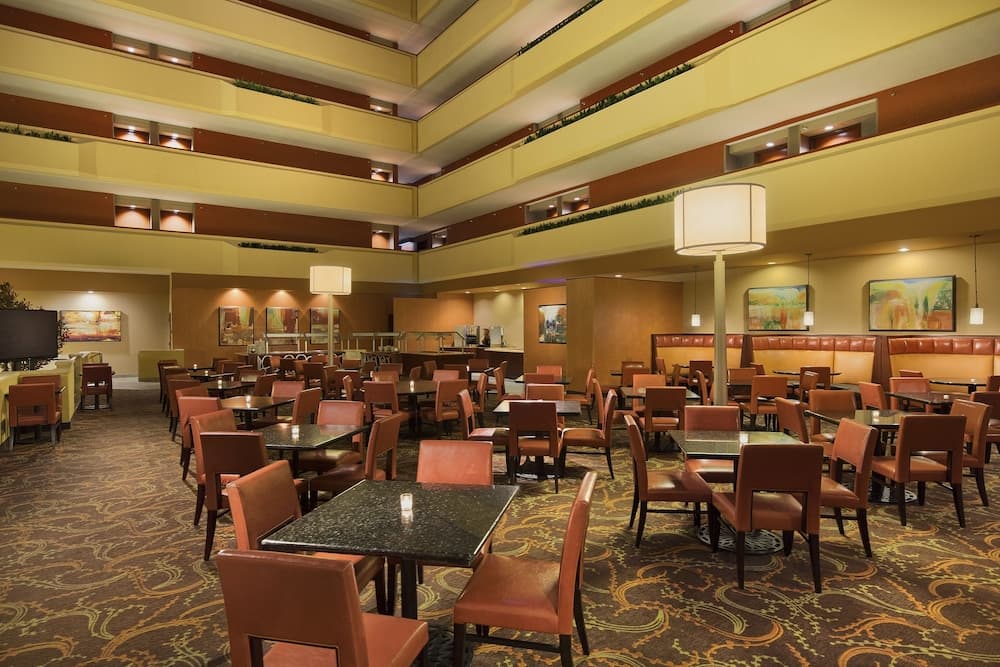 University Plaza Hotel gallery photo in Springfield, MO — image 25