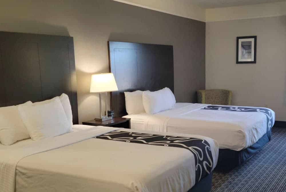La Quinta Inn & Suites by Wyndham Beaumont West gallery photo in Beaumont, TX — image 17