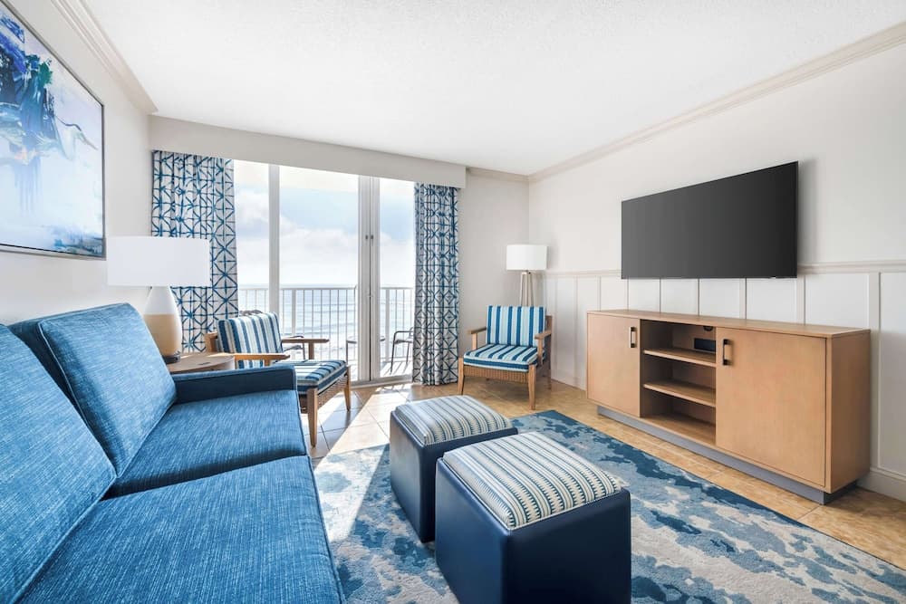Hilton Vacation Club The Cove on Ormond Beach featured exterior or lobby in Ormond Beach, FL — similar hotel