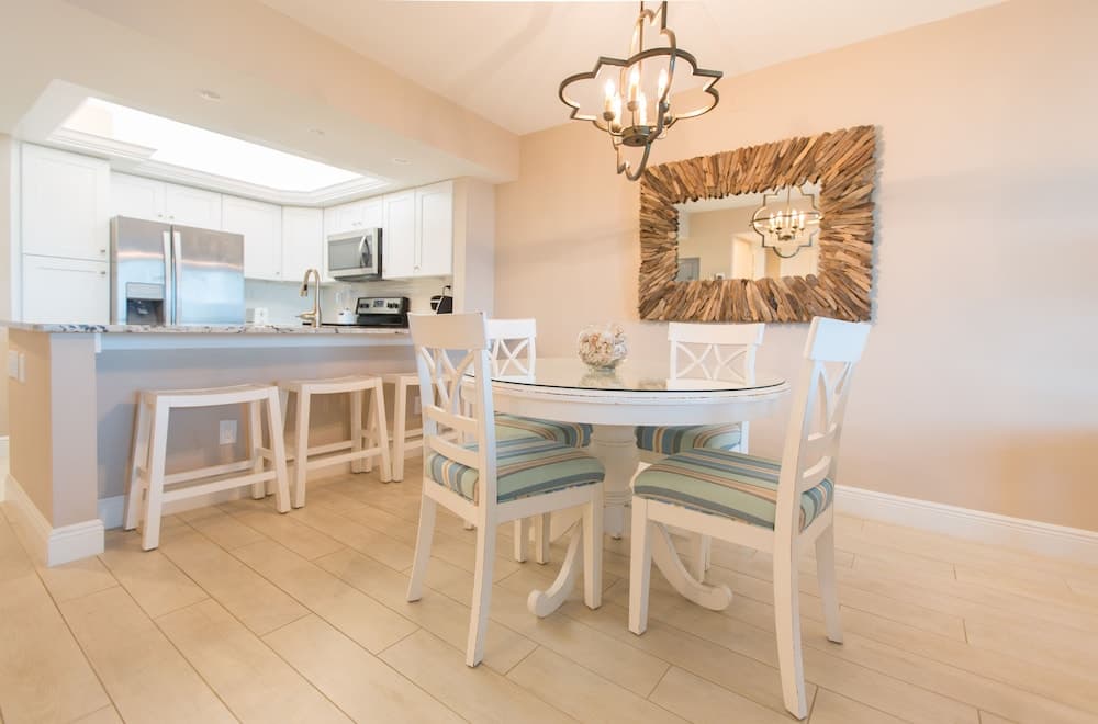 Sundial Beach Resort & Spa interior in Sanibel, FL — gallery photo 2