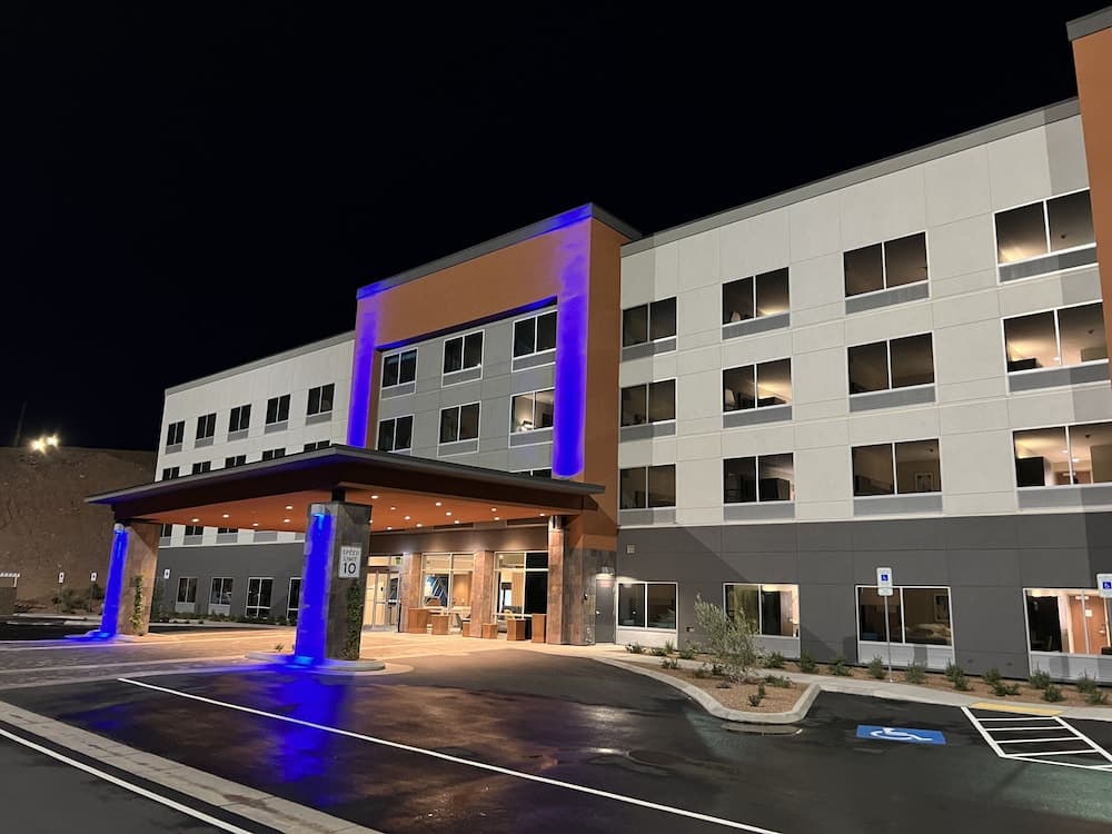 Holiday Inn Express & Suites Henderson South - Boulder City by IHG gallery photo in Henderson, NV — image 21