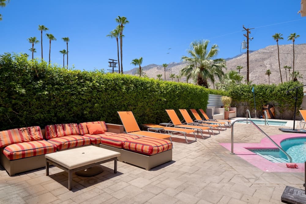 Poolside Fun King Suite featured exterior or lobby in Palm Springs, CA — similar hotel