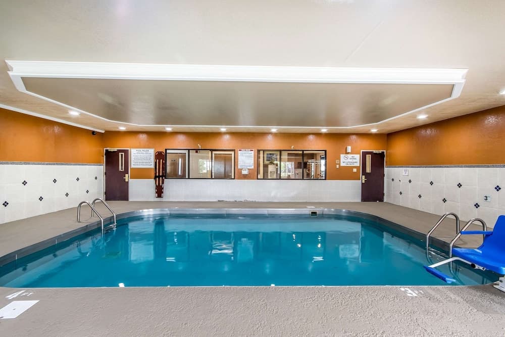 Quality Inn & Suites Evansville North gallery photo in Evansville, IN — image 26