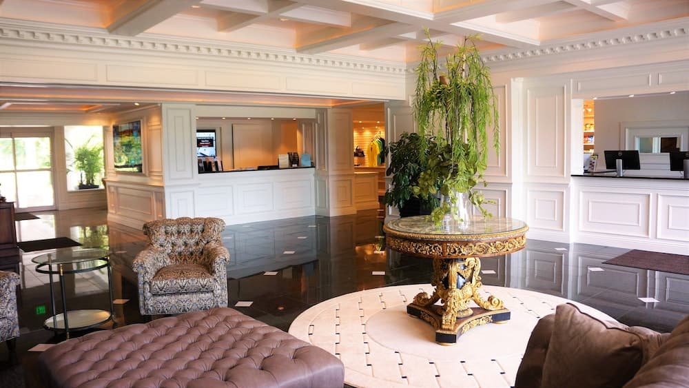The Grand Resort interior in Warren, OH — gallery photo 2