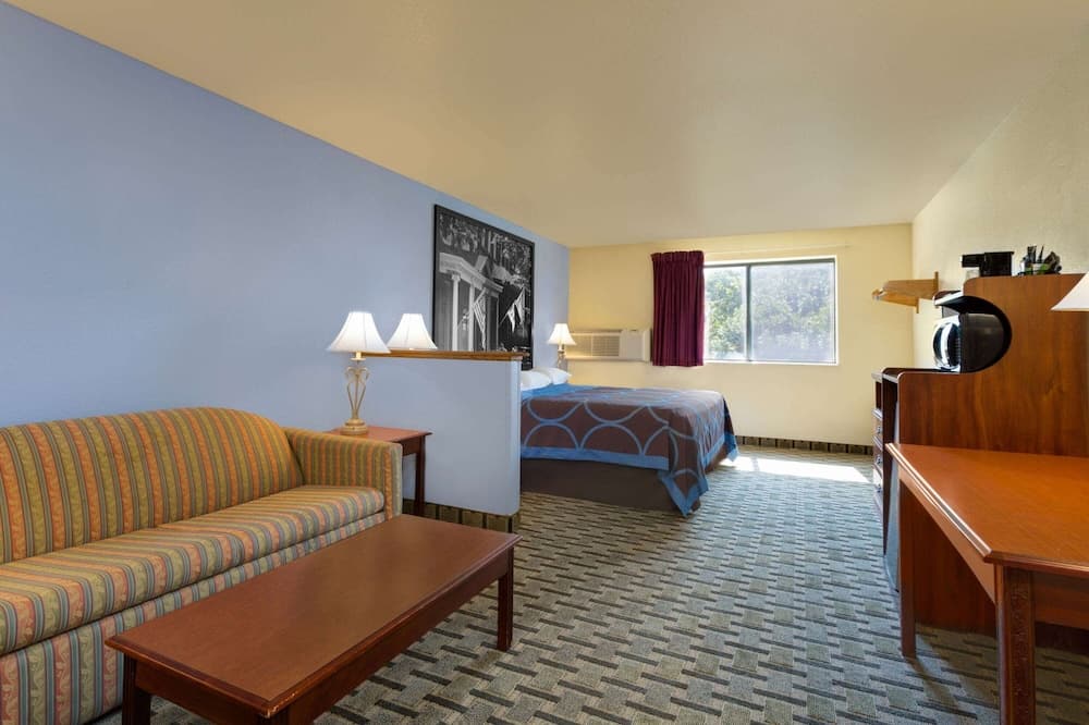 Super 8 by Wyndham Lynchburg VA gallery photo in Lynchburg, VA — image 13