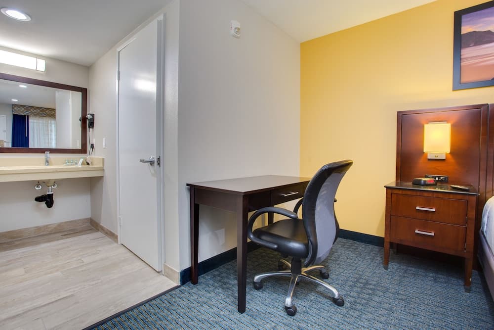 Quality Inn San Diego South - Chula Vista gallery photo in Chula Vista, CA — image 9