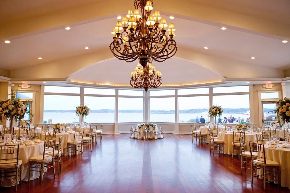 OceanCliff Hotel interior in Newport, RI — gallery photo 2