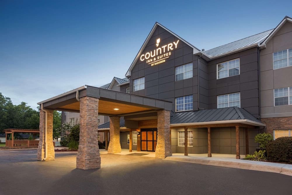 Country Inn & Suites by Radisson, Jackson-Airport, MS featured exterior or lobby in Pearl, MS — similar hotel