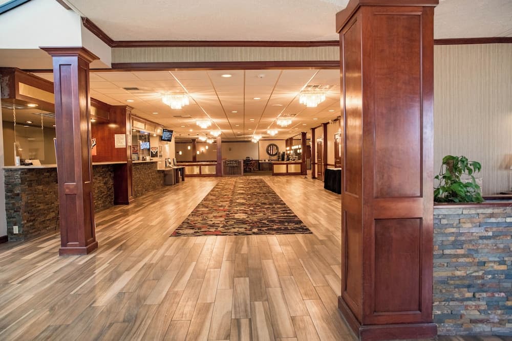 Grand Idaho Inn & Suites interior in Pocatello, ID — gallery photo 2