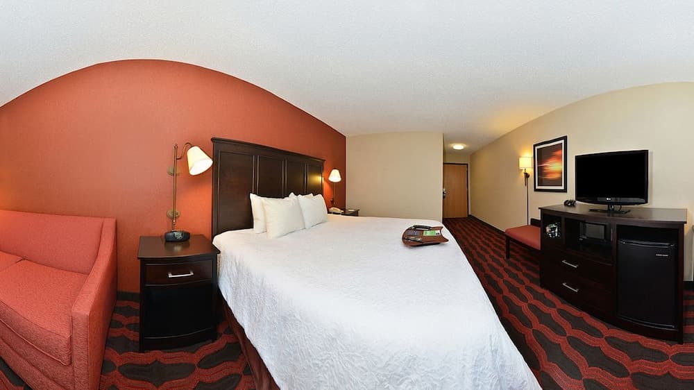 Hampton Inn Sturgis-Lagrange Area gallery photo in Sturgis, MI — image 7
