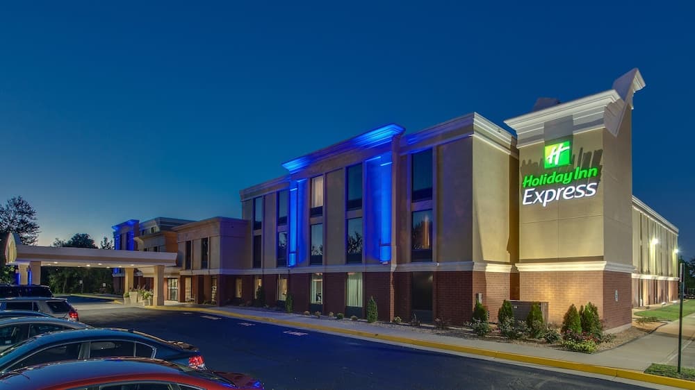 Holiday Inn Express Richmond - Midlothian Turnpike by IHG featured exterior or lobby in Richmond, VA — similar hotel