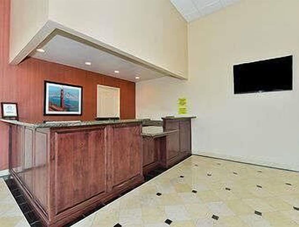 Super 8 by Wyndham Vallejo/Napa Valley gallery photo in Vallejo, CA — image 20