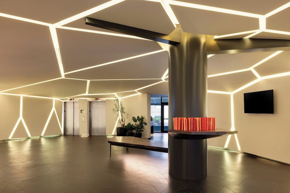 M Social Hotel New York Times Square interior in New York, NY — gallery photo 2