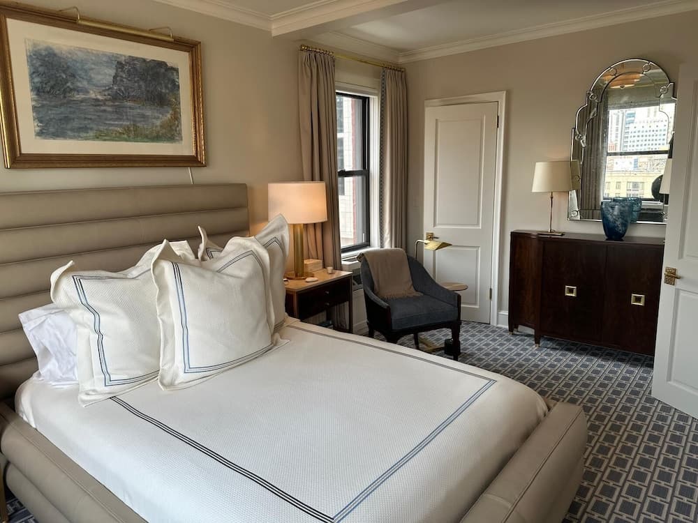 NY Luxury Home Suites interior in New York, NY — gallery photo 2