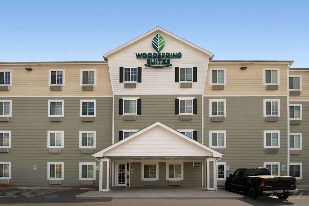 WoodSpring Suites San Antonio Fort Sam featured exterior or lobby in San Antonio, TX — similar hotel