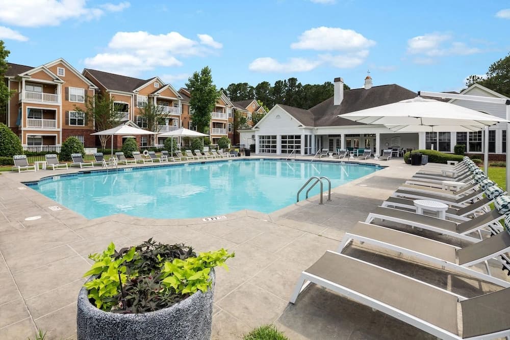 Landing Summerville Apartments featured exterior or lobby in Summerville, SC — similar hotel
