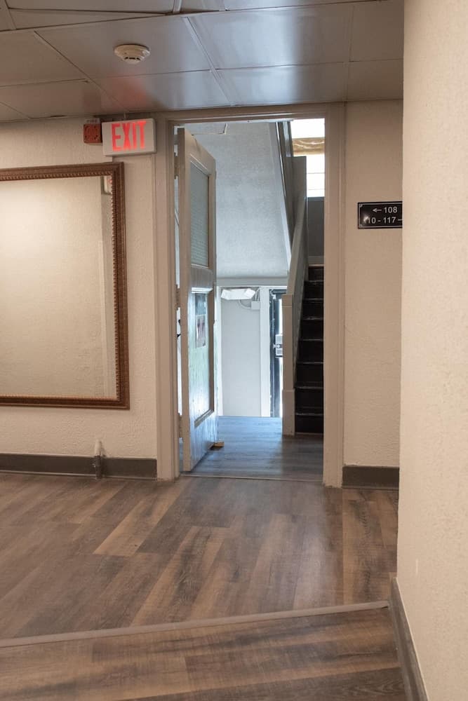 Hotel Chataura gallery photo in Dearborn, MI — image 4