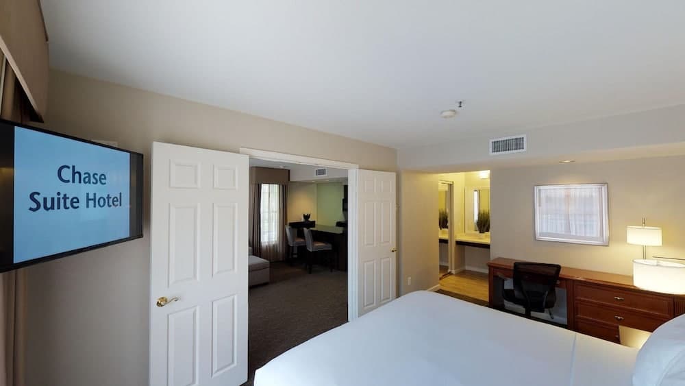 Chase Suites Brea-Fullerton - North Orange County interior in Brea, CA — gallery photo 2