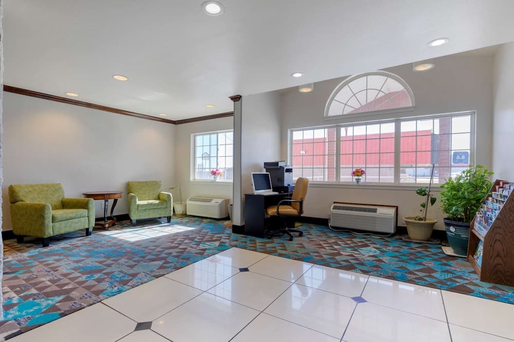 Quality Inn Sallisaw property views in Sallisaw, OK — gallery photo 3
