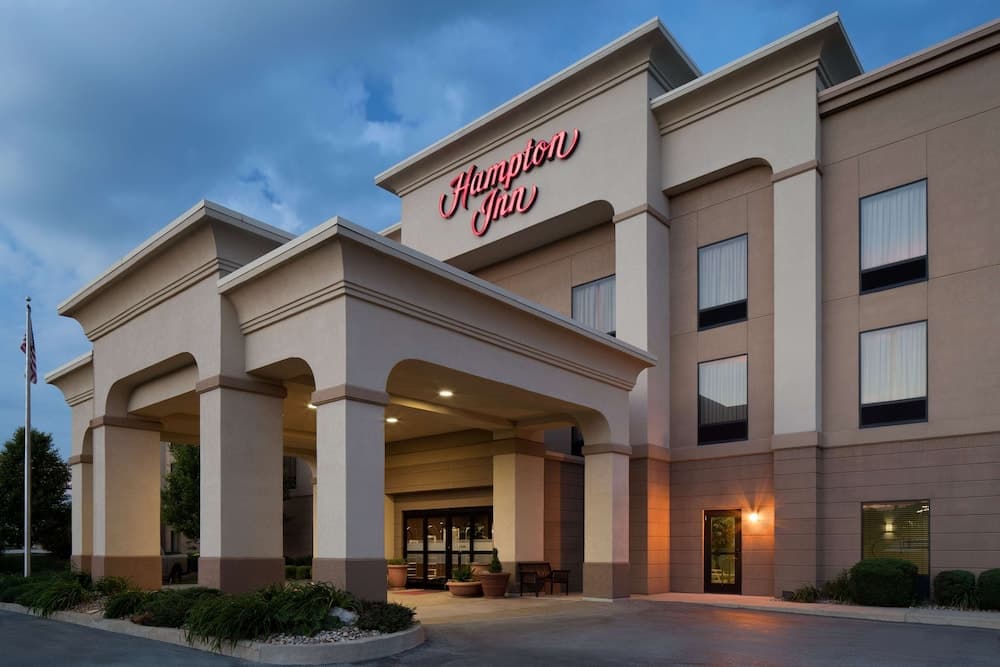 Hampton Inn Belle Vernon featured exterior or lobby in Belle Vernon, PA — similar hotel