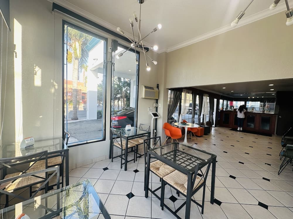 Casa Blanca Hotel - Orange interior in Orange, CA — gallery photo 2