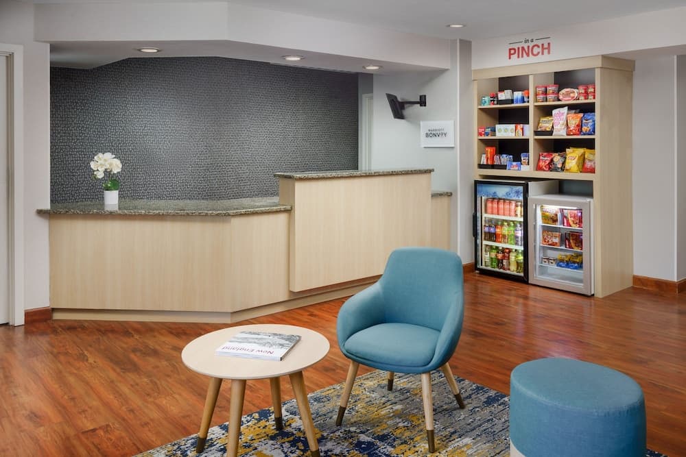 TownePlace Suites by Marriott Manchester interior in Manchester, NH — gallery photo 2