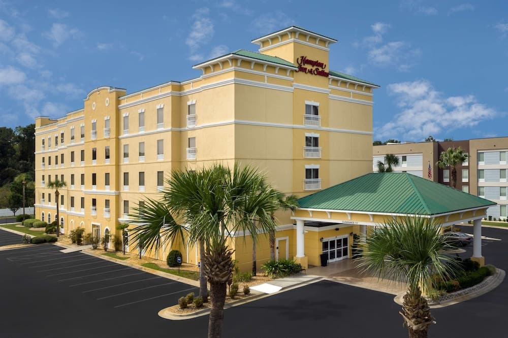 Hampton Inn & Suites Lake City featured exterior or lobby in Lake City, FL — similar hotel