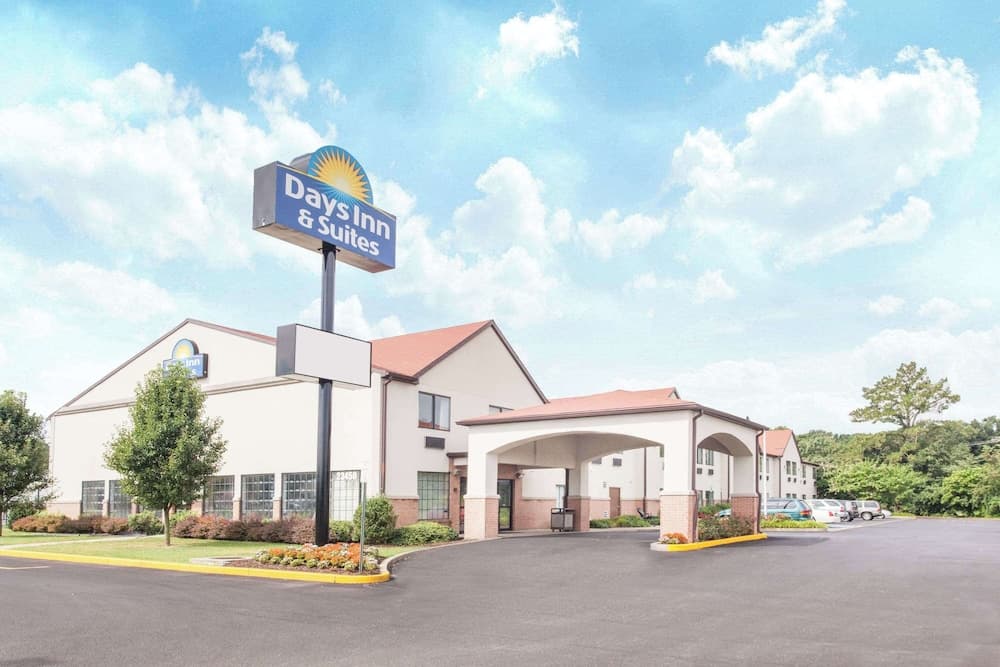 Days Inn & Suites by Wyndham Seaford featured exterior or lobby in Seaford, DE — similar hotel
