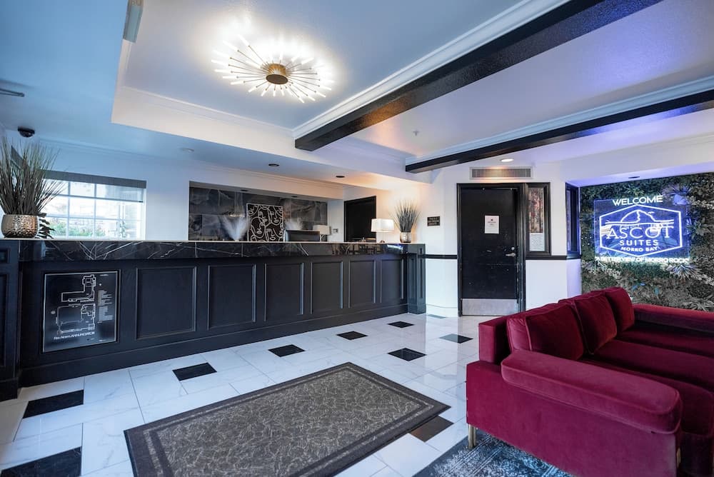 Ascot Suites interior in Morro Bay, CA — gallery photo 2