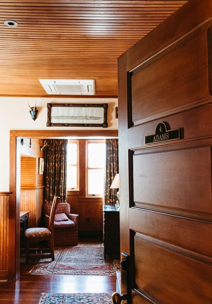 Deer Mountain Inn gallery photo in Haines Falls, NY — image 27