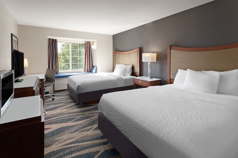 Americas Best Value Inn & Suites Racine interior in Mount Pleasant, WI — gallery photo 2